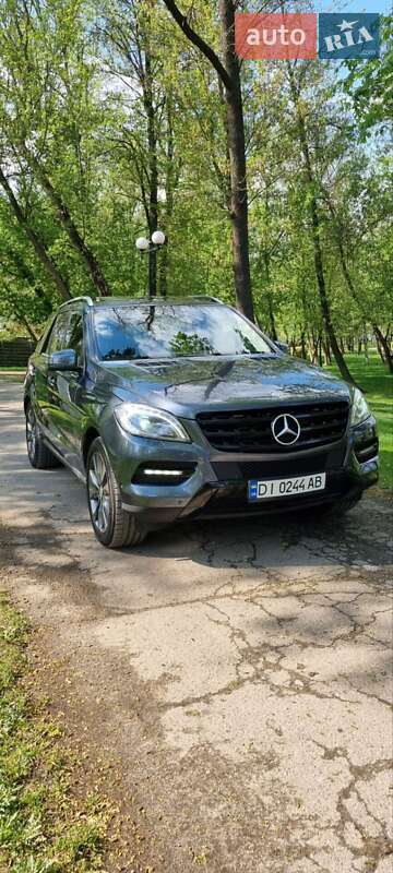 Внедорожник / Кроссовер Mercedes-Benz M-Class 2013 в Ирпене