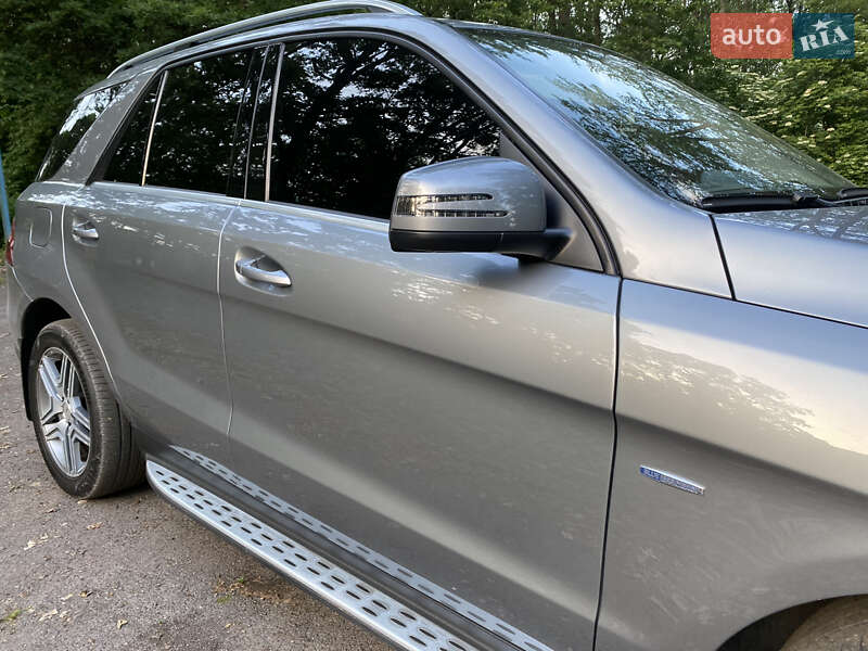 Внедорожник / Кроссовер Mercedes-Benz M-Class 2013 в Мукачево