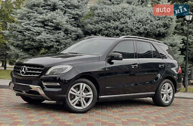 Внедорожник / Кроссовер Mercedes-Benz M-Class 2015 в 