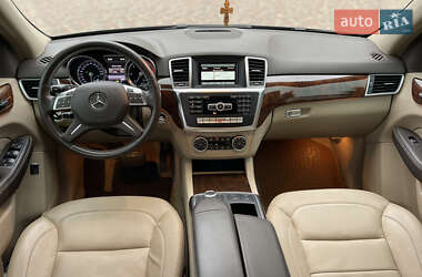 Внедорожник / Кроссовер Mercedes-Benz M-Class 2015 в 