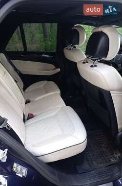 Позашляховик / Кросовер Mercedes-Benz M-Class 2015 в 