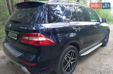 Позашляховик / Кросовер Mercedes-Benz M-Class 2015 в 