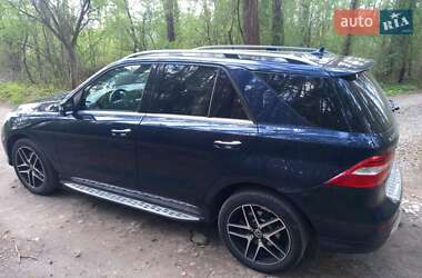 Позашляховик / Кросовер Mercedes-Benz M-Class 2015 в 