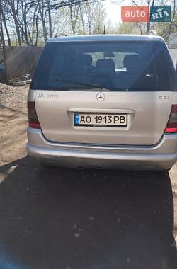 Внедорожник / Кроссовер Mercedes-Benz M-Class 2000 в 