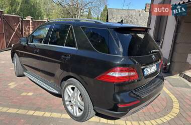 Внедорожник / Кроссовер Mercedes-Benz M-Class 2014 в 