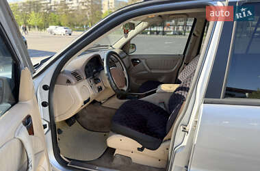 Позашляховик / Кросовер Mercedes-Benz M-Class 2002 в 