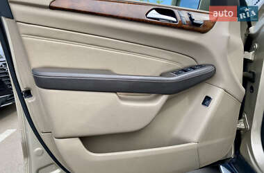 Внедорожник / Кроссовер Mercedes-Benz M-Class 2013 в 
