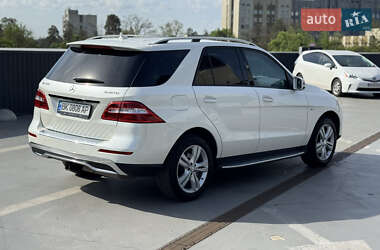 Внедорожник / Кроссовер Mercedes-Benz M-Class 2012 в 