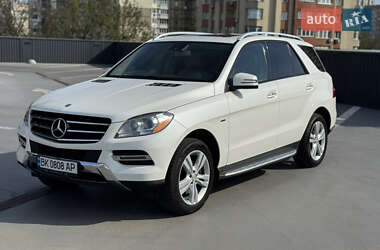 Позашляховик / Кросовер Mercedes-Benz M-Class 2012 в Києві