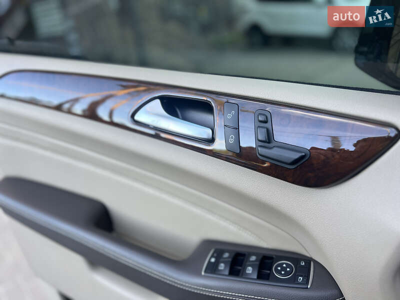 Внедорожник / Кроссовер Mercedes-Benz M-Class 2012 в Киеве