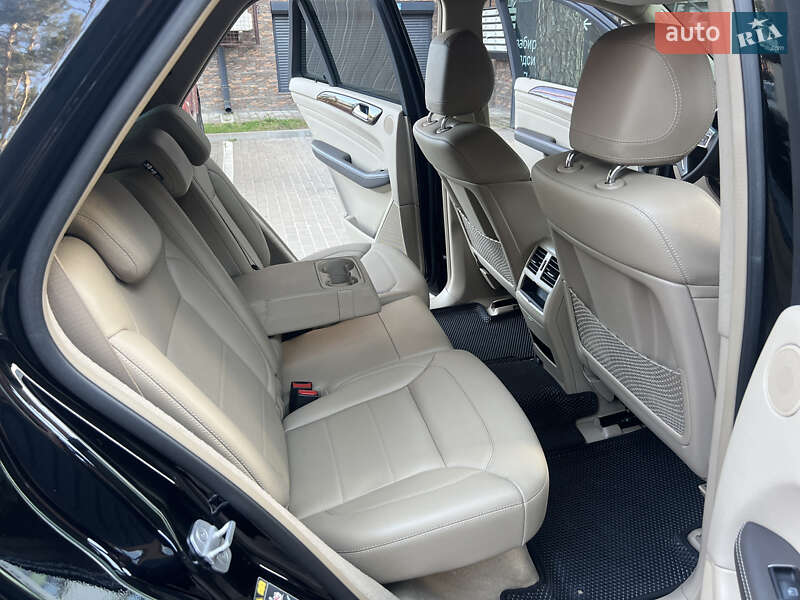Внедорожник / Кроссовер Mercedes-Benz M-Class 2012 в Киеве