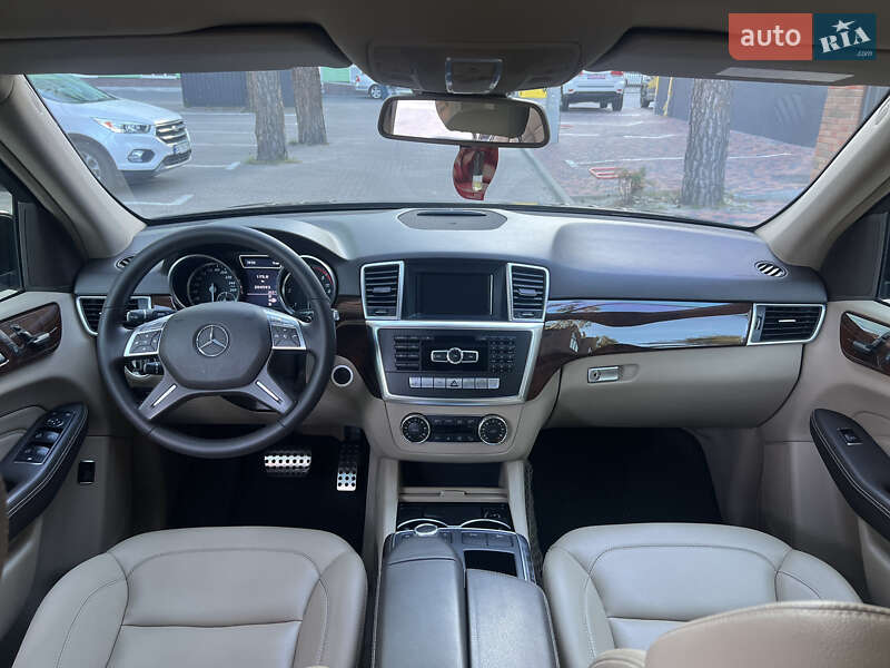 Внедорожник / Кроссовер Mercedes-Benz M-Class 2012 в Киеве