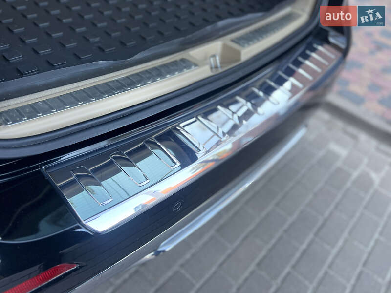 Внедорожник / Кроссовер Mercedes-Benz M-Class 2012 в Киеве