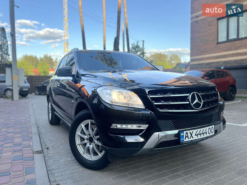 Внедорожник / Кроссовер Mercedes-Benz M-Class 2012 в Киеве