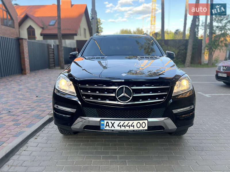 Внедорожник / Кроссовер Mercedes-Benz M-Class 2012 в Киеве
