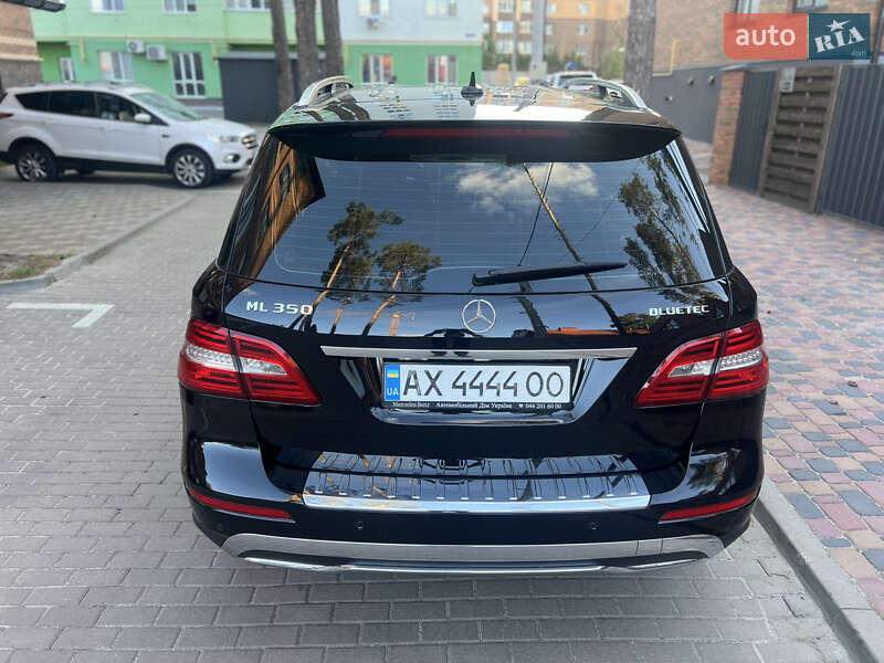 Внедорожник / Кроссовер Mercedes-Benz M-Class 2012 в Киеве