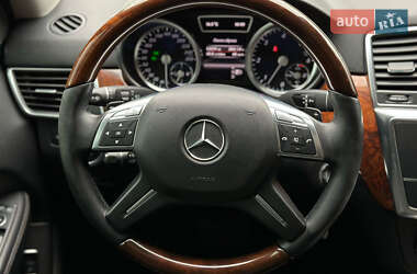 Внедорожник / Кроссовер Mercedes-Benz M-Class 2013 в 