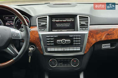 Внедорожник / Кроссовер Mercedes-Benz M-Class 2013 в 