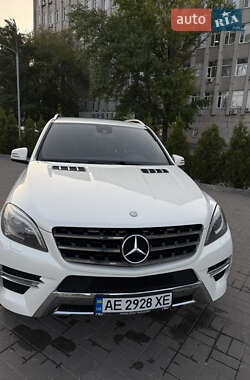 Внедорожник / Кроссовер Mercedes-Benz M-Class 2013 в 