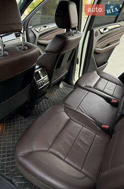 Внедорожник / Кроссовер Mercedes-Benz M-Class 2013 в 