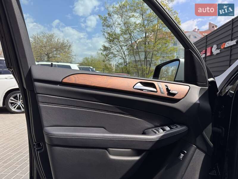 Внедорожник / Кроссовер Mercedes-Benz M-Class 2013 в Одессе