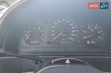Позашляховик / Кросовер Mercedes-Benz M-Class 2004 в 