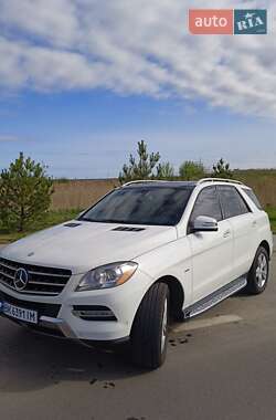Внедорожник / Кроссовер Mercedes-Benz M-Class 2011 в 