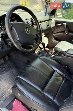 Внедорожник / Кроссовер Mercedes-Benz M-Class 2001 в 