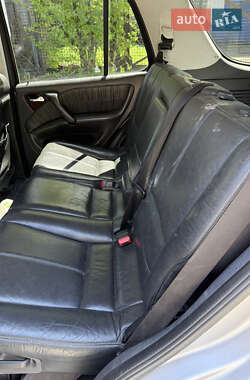 Внедорожник / Кроссовер Mercedes-Benz M-Class 2001 в 