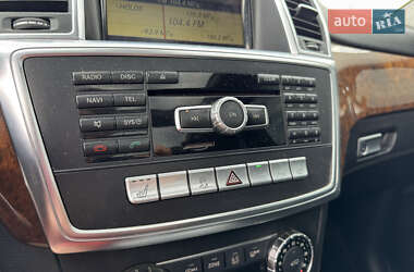 Внедорожник / Кроссовер Mercedes-Benz M-Class 2011 в 