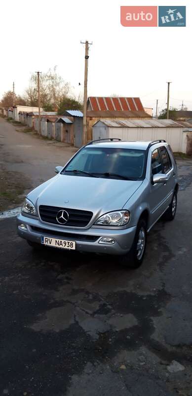 Внедорожник / Кроссовер Mercedes-Benz M-Class 2004 в Черновцах