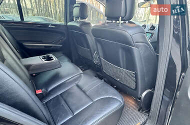 Внедорожник / Кроссовер Mercedes-Benz M-Class 2010 в 