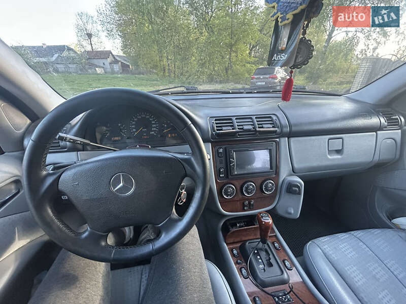 Внедорожник / Кроссовер Mercedes-Benz M-Class 2005 в Ивано-Франковске