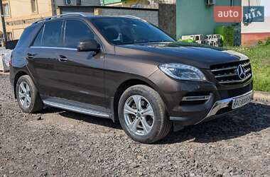 Внедорожник / Кроссовер Mercedes-Benz M-Class 2013 в 