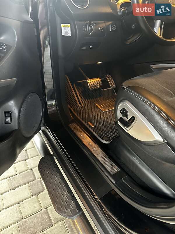 Внедорожник / Кроссовер Mercedes-Benz M-Class 2006 в Черновцах