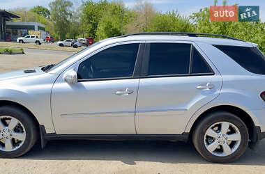 Внедорожник / Кроссовер Mercedes-Benz M-Class 2007 в 