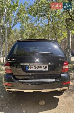 Позашляховик / Кросовер Mercedes-Benz M-Class 2008 в 