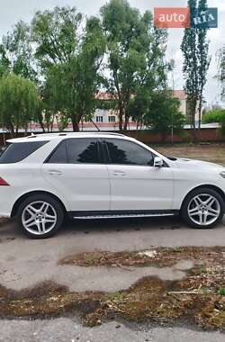 Внедорожник / Кроссовер Mercedes-Benz M-Class 2014 в 