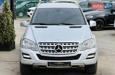 Позашляховик / Кросовер Mercedes-Benz M-Class 2011 в 