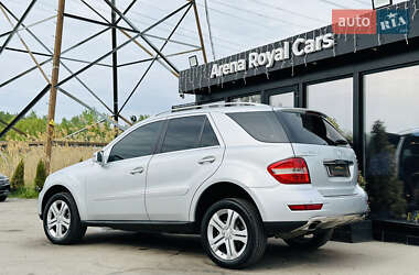 Позашляховик / Кросовер Mercedes-Benz M-Class 2011 в 