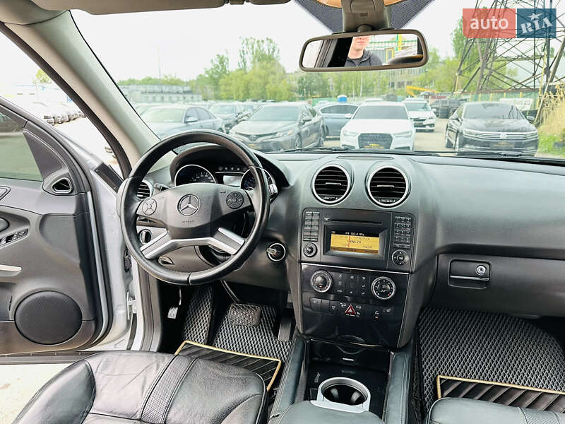 Внедорожник / Кроссовер Mercedes-Benz M-Class 2011 в Харькове