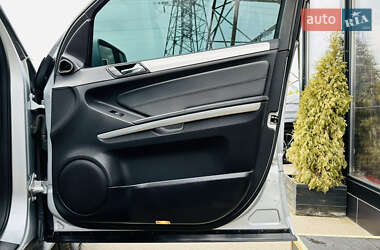 Позашляховик / Кросовер Mercedes-Benz M-Class 2011 в 