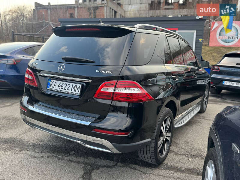 Позашляховик / Кросовер Mercedes-Benz M-Class 2011 в Львові