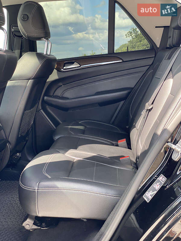 Позашляховик / Кросовер Mercedes-Benz M-Class 2011 в Львові