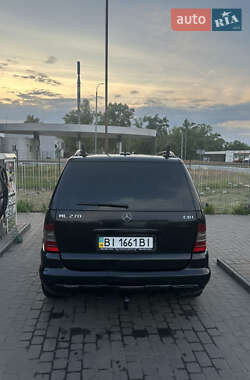 Позашляховик / Кросовер Mercedes-Benz M-Class 2003 в 