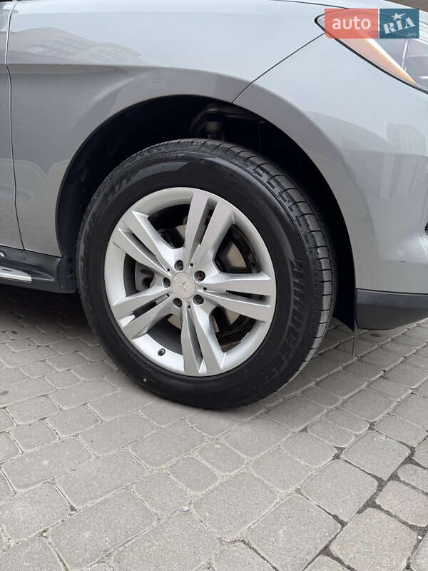 Внедорожник / Кроссовер Mercedes-Benz M-Class 2013 в Каменец-Подольском