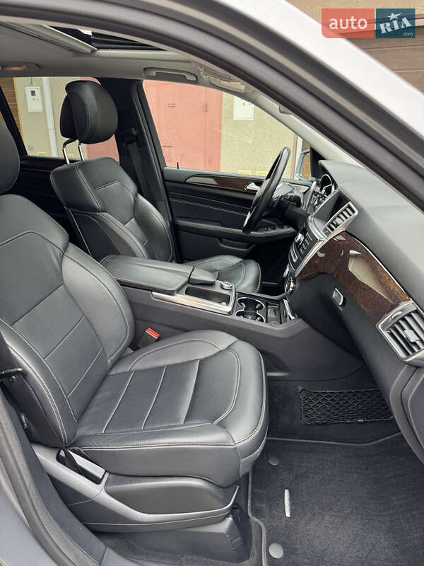 Внедорожник / Кроссовер Mercedes-Benz M-Class 2013 в Каменец-Подольском