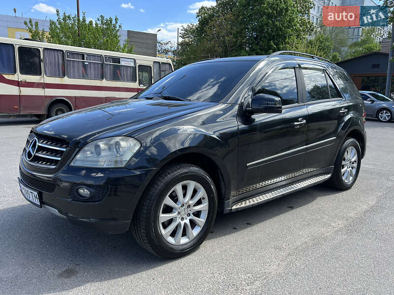 Mercedes-Benz M-Class 2006
