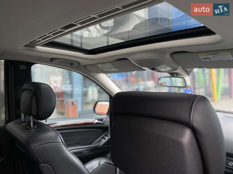 Позашляховик / Кросовер Mercedes-Benz M-Class 2009 в Києві