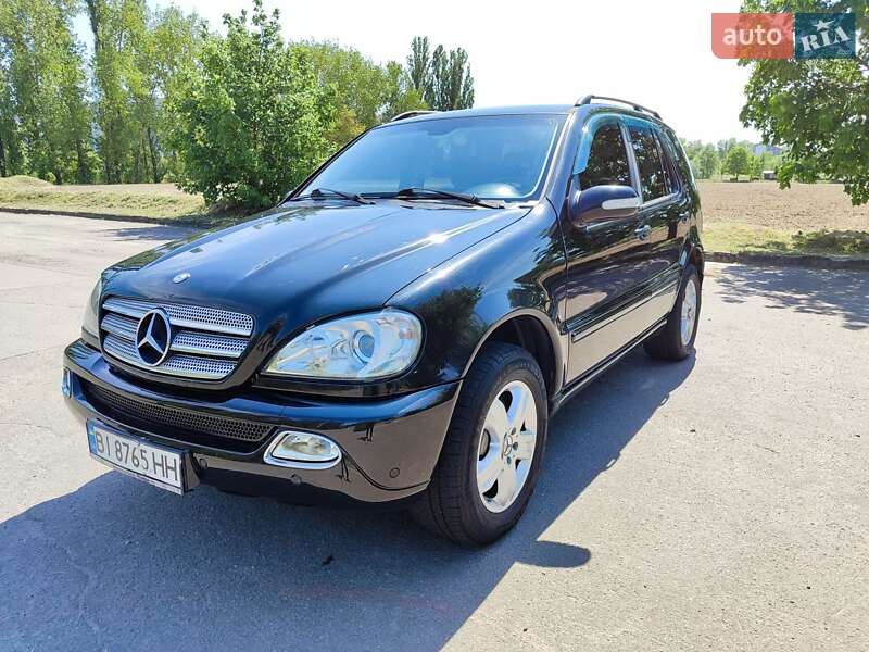 Позашляховик / Кросовер Mercedes-Benz M-Class 2004 в 